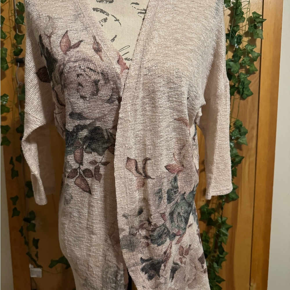 Floral design elegant cardigan